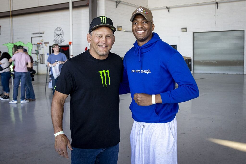 Monster Knockout! MCAS Miramar hosts a UFC watch party at the Raiders Hangar (4)