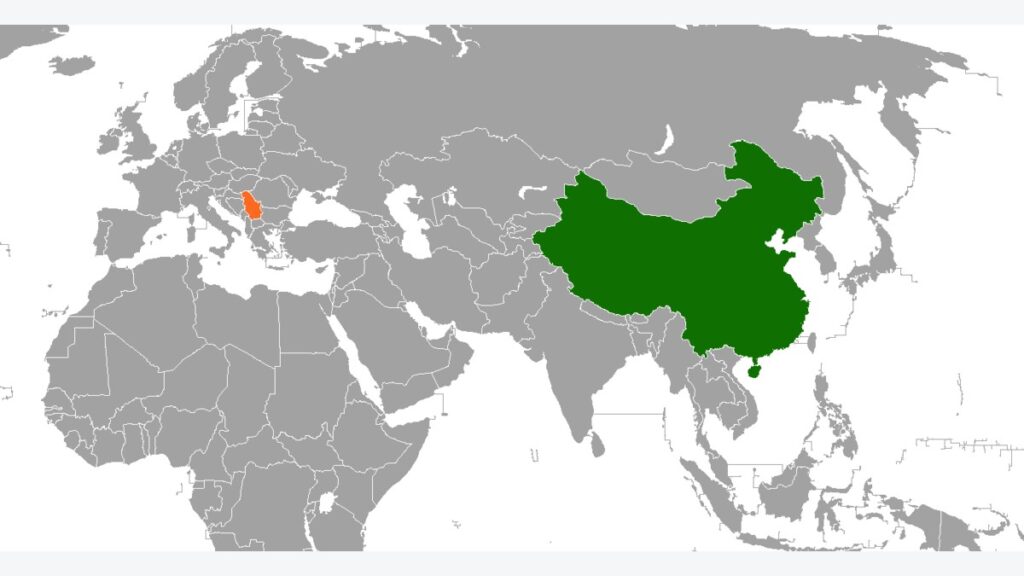 Mapa koja prikazuje Srbiju i Kinu