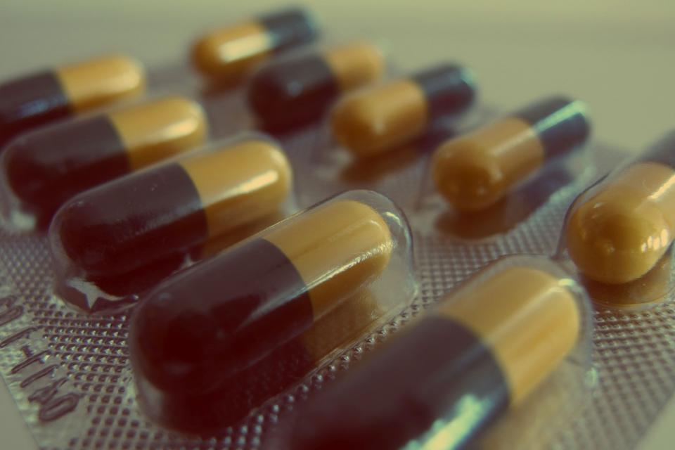 Trump uvodi carinu od 100 posto na lijekove kako bi pritisnuo farmaceutske kompanije