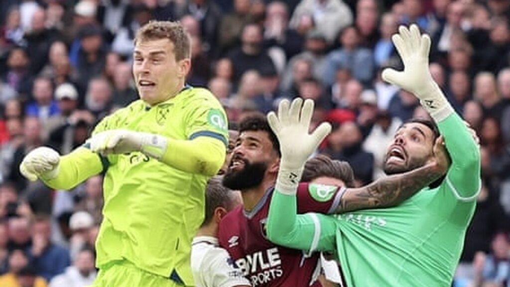 Howard Webb: VAR je ispravno poništio West Hamov pogodak protiv Arsenala