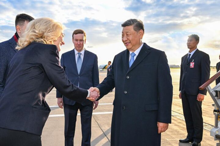 Xi Jinping i Vladimir Putin na službenom susretu.