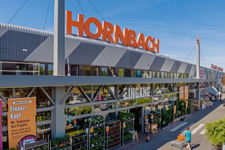 Hornbach prodajni centar kao ilustracija širenja kompanije u Srbiji.