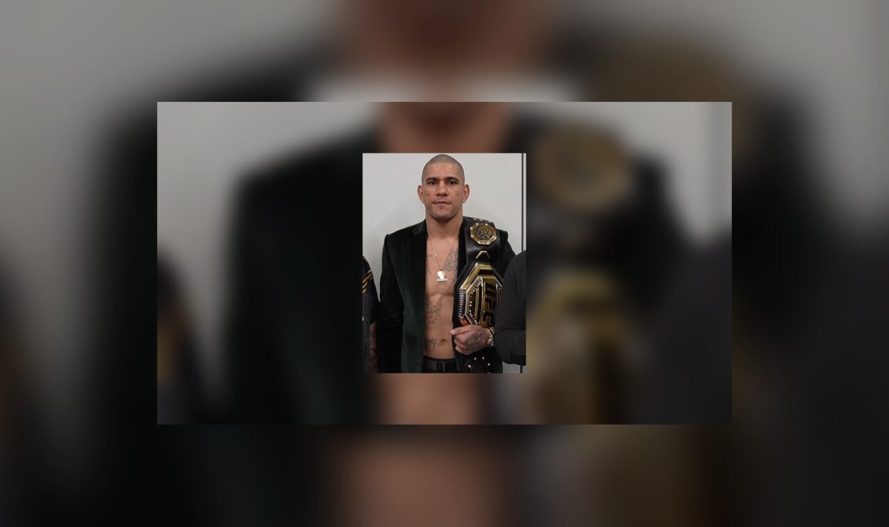Alex Pereira s UFC pojasom.