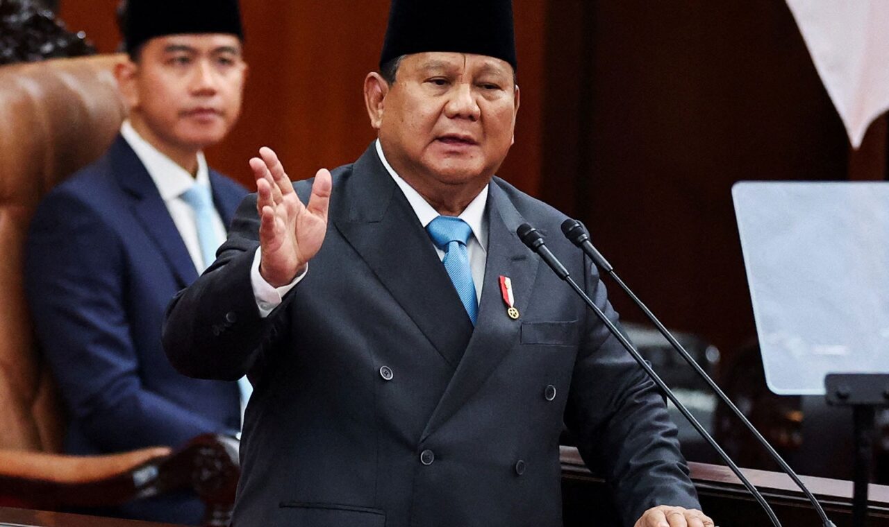 Indonezijski predsjednik Prabowo Subianto za govornicom.