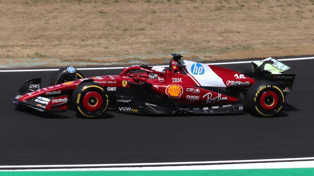 Charles Leclerc u Ferrarijevom bolidu.
