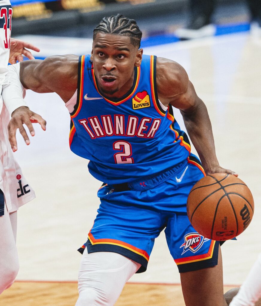 Shai Gilgeous-Alexander u dresu Oklahoma City Thundera.