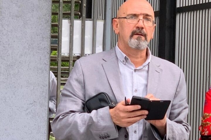 Alispahić gasi Facebook stranicu Defter hefte zbog prijetnji i pritisaka