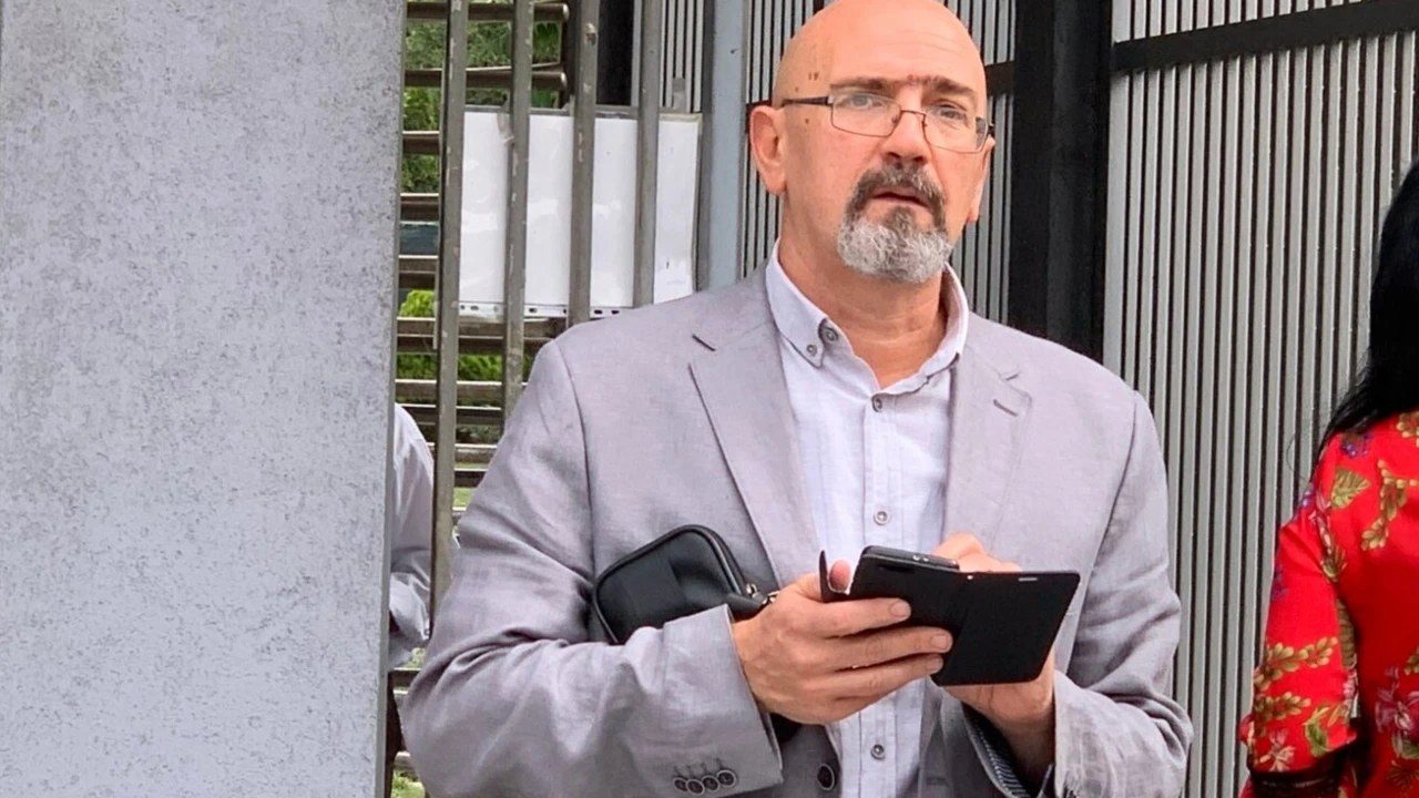 Alispahić gasi Facebook stranicu Defter hefte zbog prijetnji i pritisaka