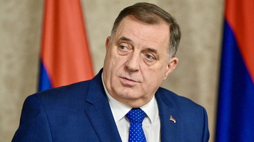 Dodik najavio postupak protiv Schmidta nakon njegove ostavke