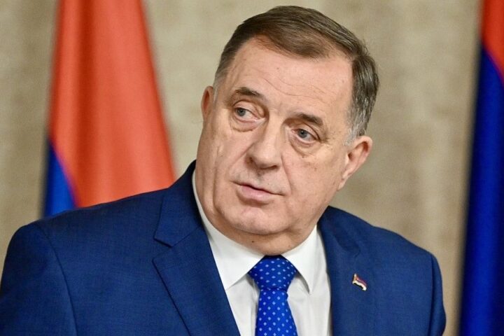Dodik najavio postupak protiv Schmidta nakon njegove ostavke