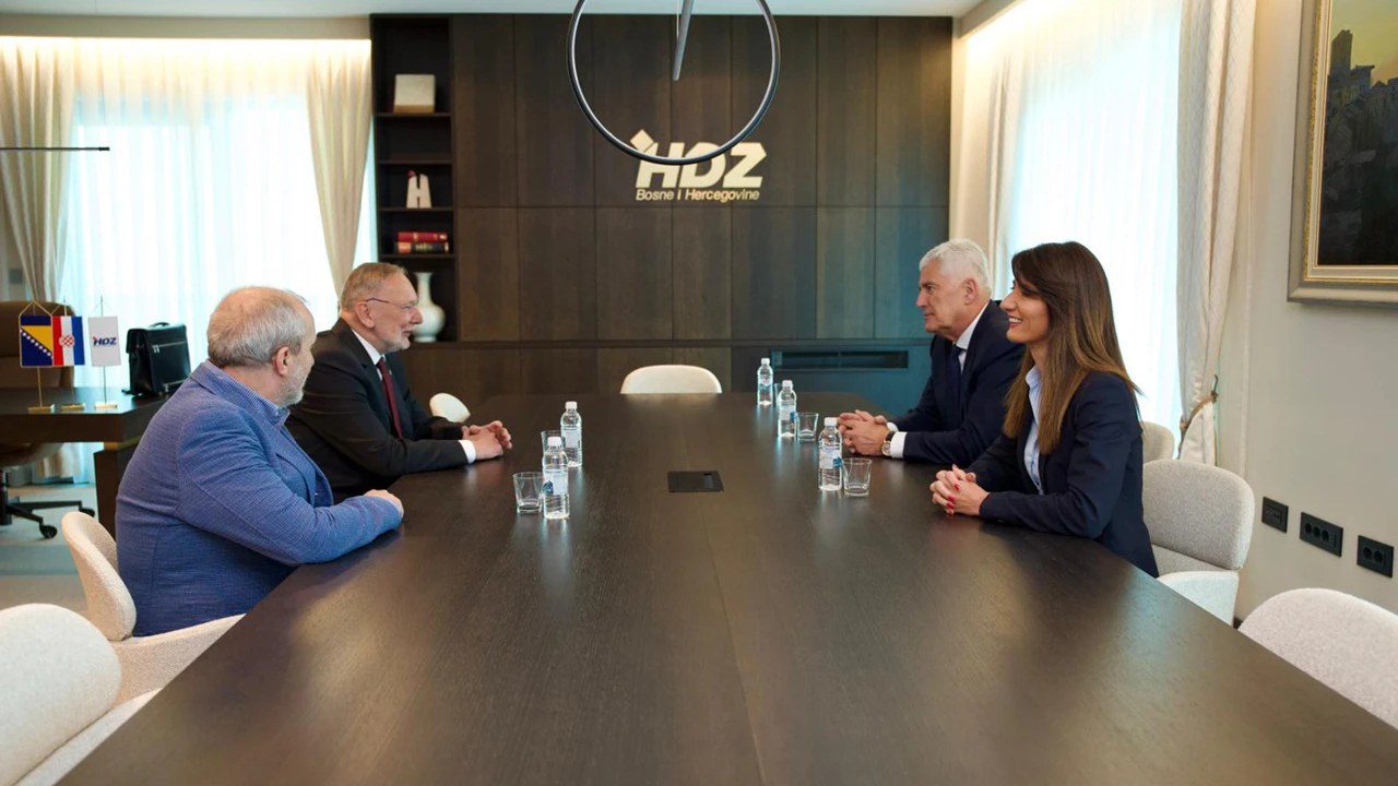 Filipović i Čović s Božinovićem o vozačima iz BiH i graničnim procedurama