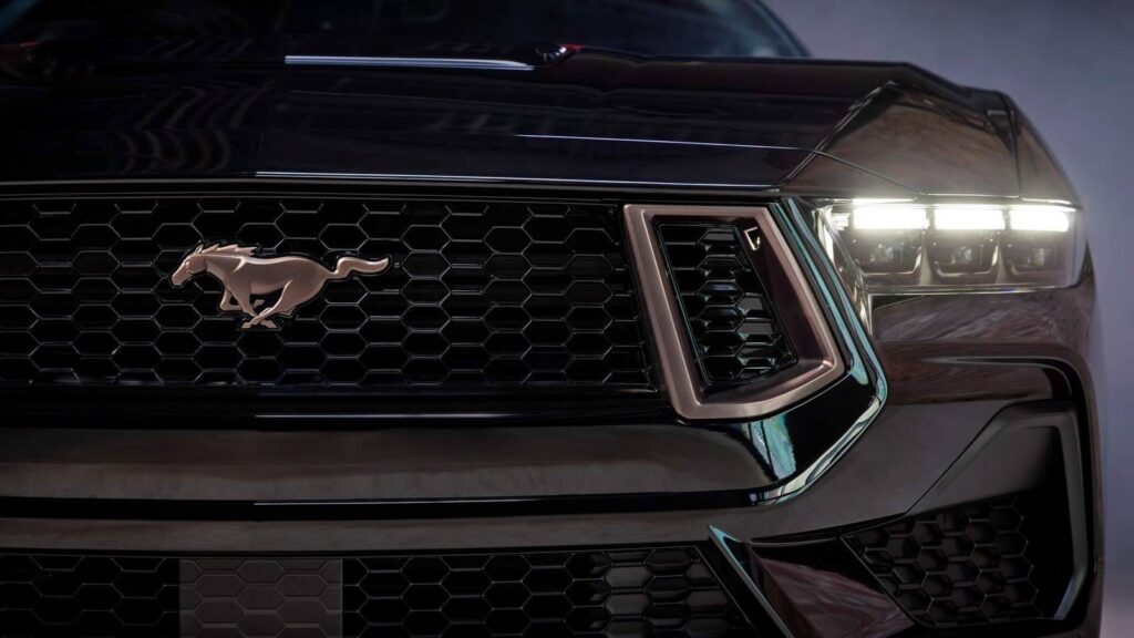 Fordov Mustang u travnju nadmašio Ranger dok prodaja kamioneta pada