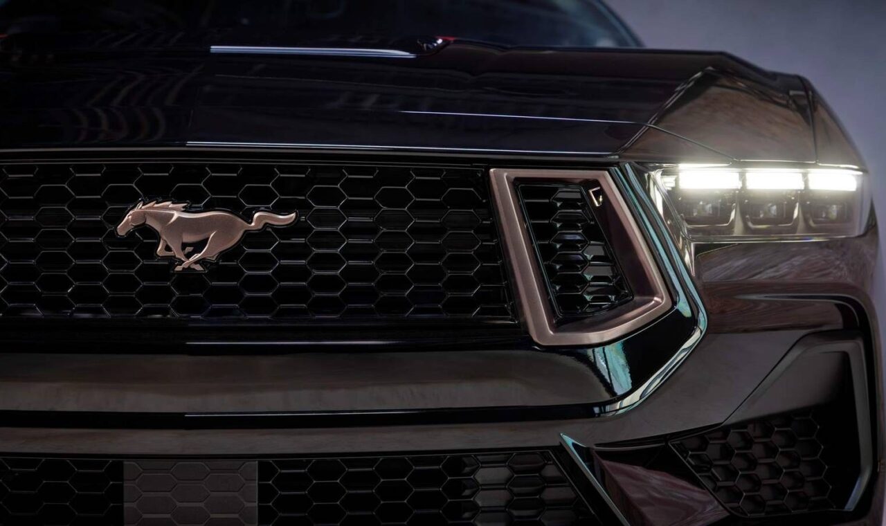 Fordov Mustang u travnju nadmašio Ranger dok prodaja kamioneta pada