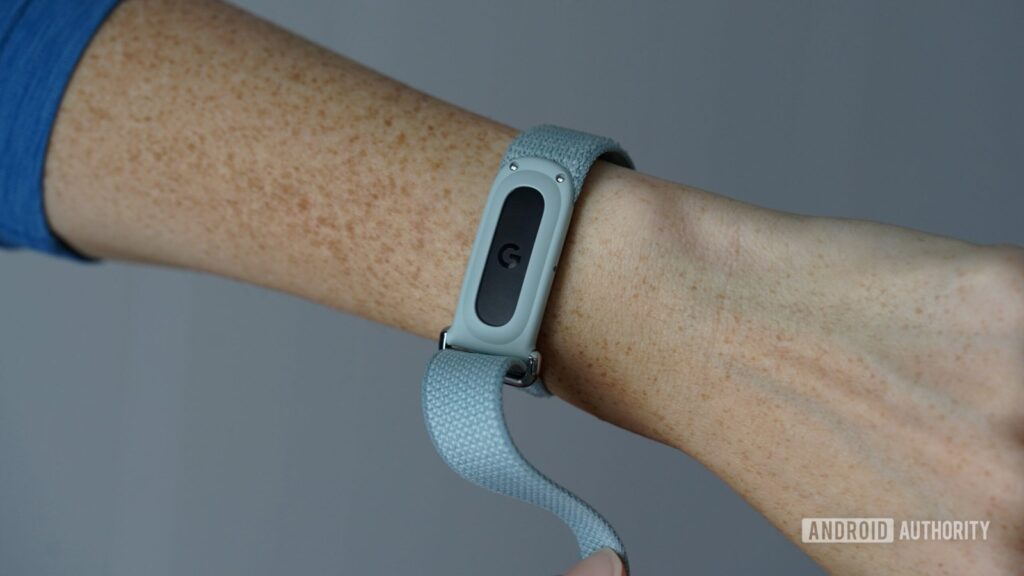 Googleov Fitbit Air pokazuje koliko minimalistički pristup može biti uvjerljiv
