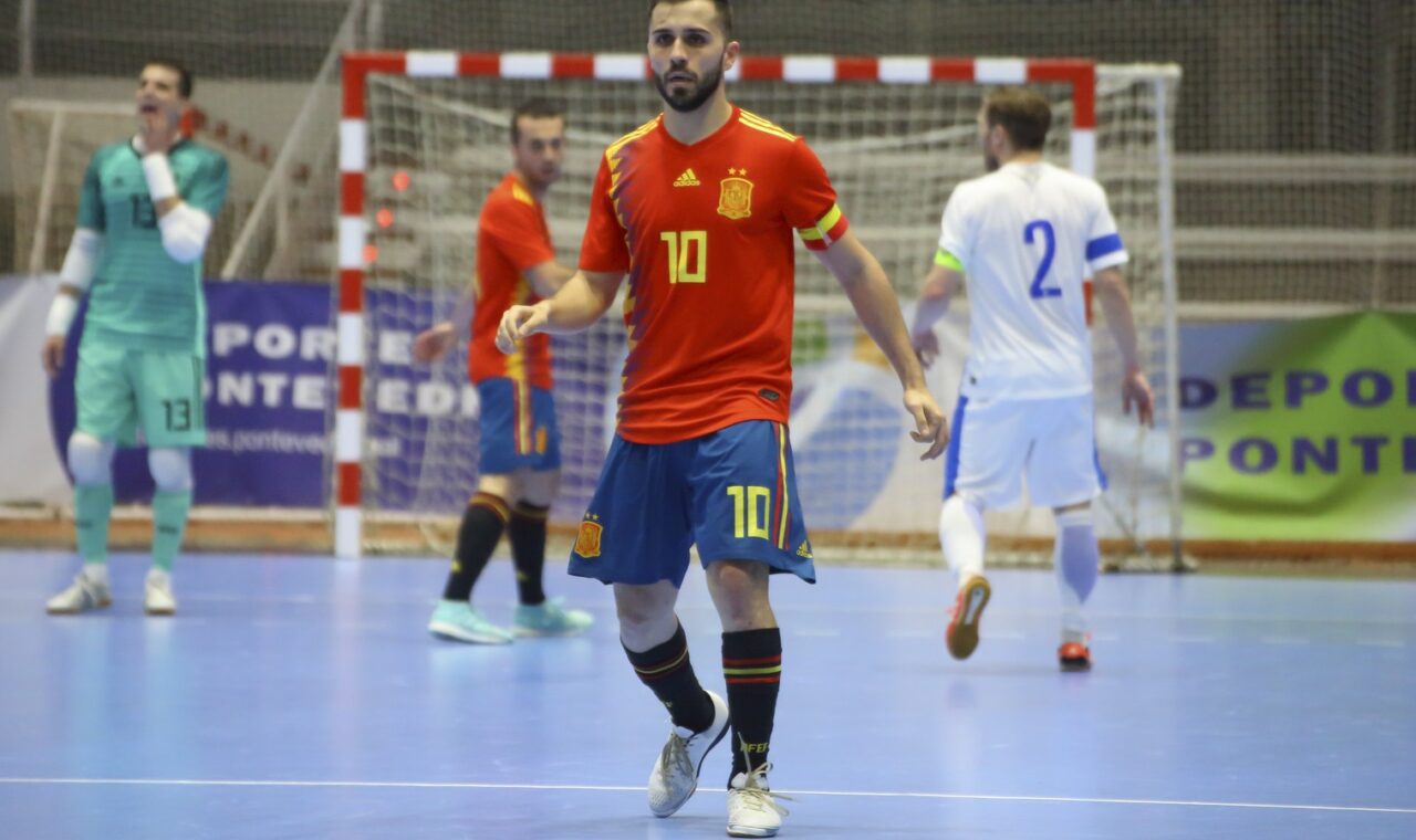 Futsal utakmica u dvorani kao ilustracija plasmana HMNK Rijeka u finale prvenstva Hrvatske.