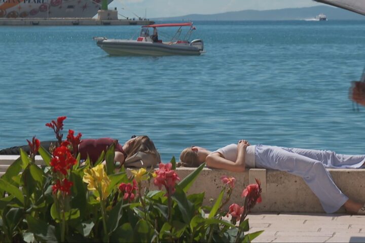 Turisti na obali Jadrana uo?i ljetne sezone