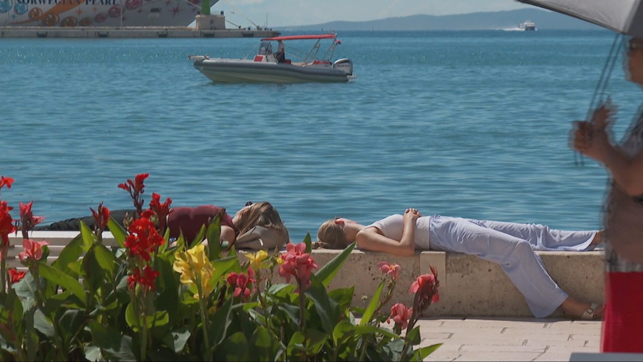 Turisti na obali Jadrana uo?i ljetne sezone