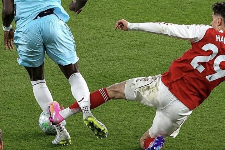 Joe Hart optužio suce za pomoć Arsenalu nakon sporne odluke protiv Burnleyja