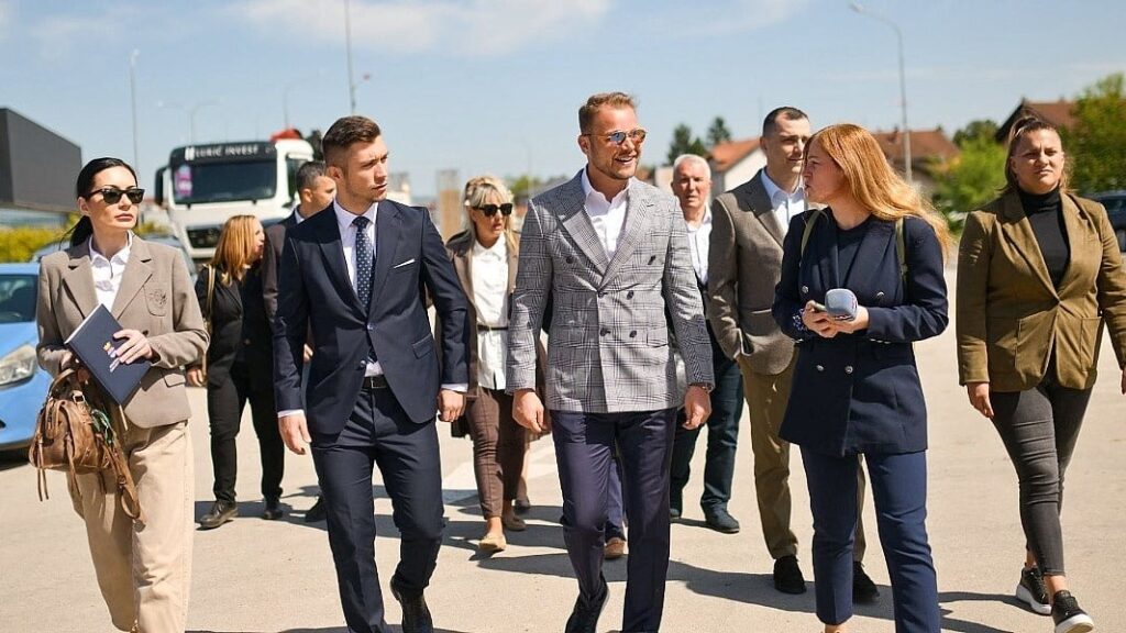 Kresojević: Povrat PDV-a na prve stanove i dalje čeka pravilnik, SNSD proziva za blokadu
