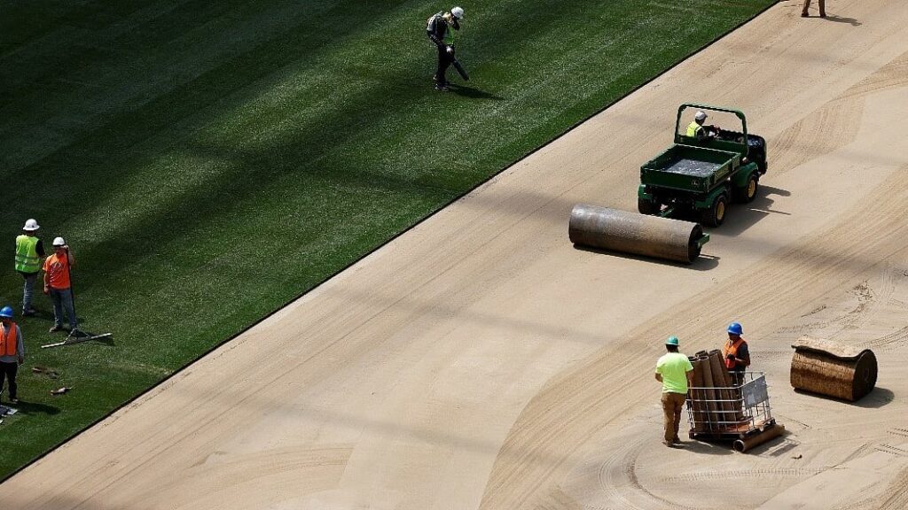 Los Angeles užurbano završava pripreme za Mundijal, teren na SoFi stadionu još nije gotov