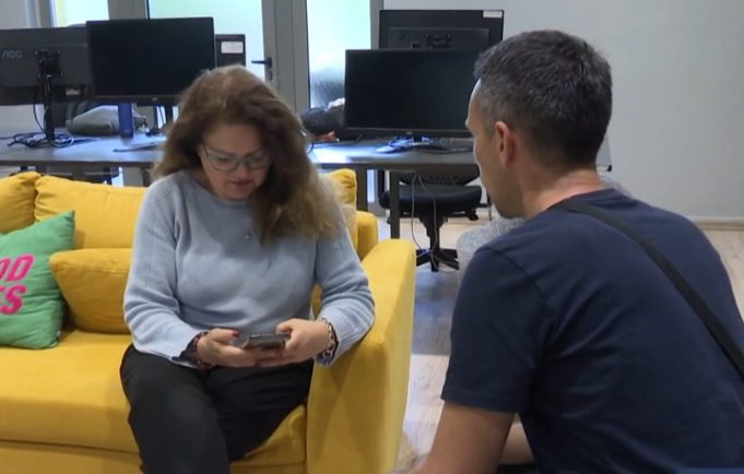 Digitalni nomadi i lokalni akteri u radnom prostoru u Mostaru