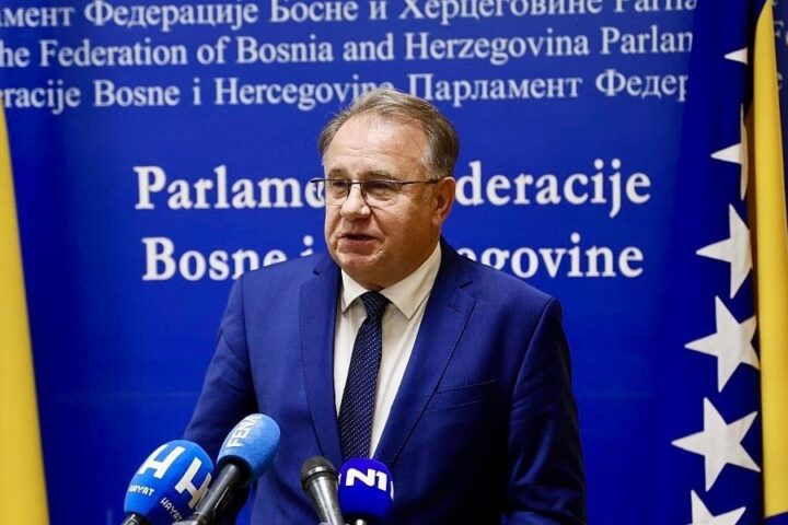 Nikšić: Odlazak Schmidta nije ključna stvar za BiH, domaće institucije moraju preuzeti odgovornost