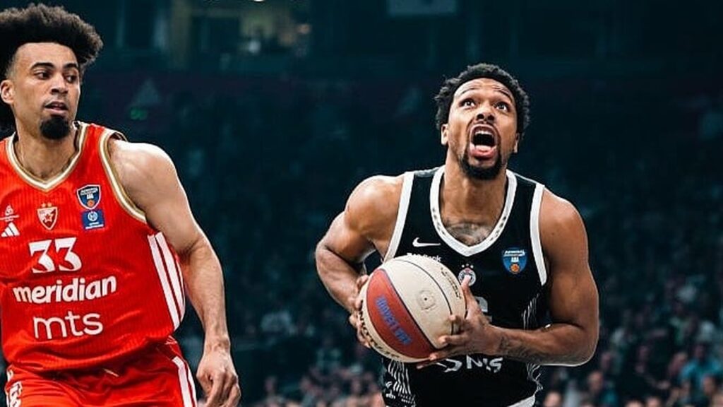 Košarkaši Partizana i Crvene zvezde tijekom utakmice ABA lige.