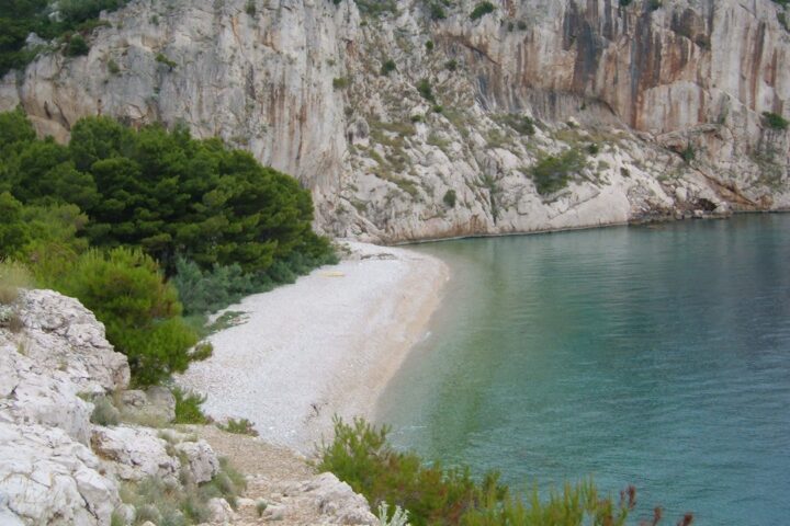 Plaža Nugal kod Makarske