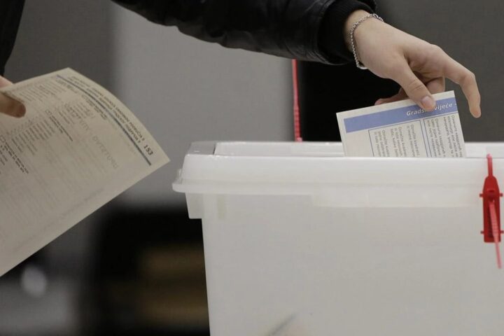 Pod lupom pozdravila uvođenje novih izbornih tehnologija: BiH ulazi u fazu pripreme za Opće izbore 2026.