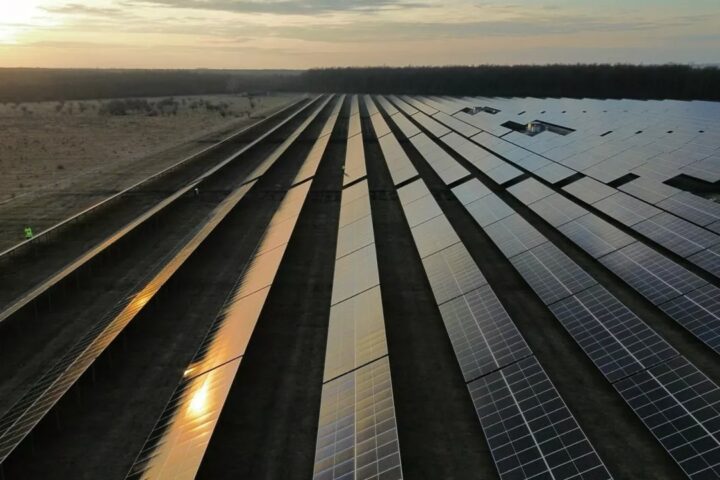 Solarna elektrana kao ilustracija projekta u Hrvatskoj Dubici