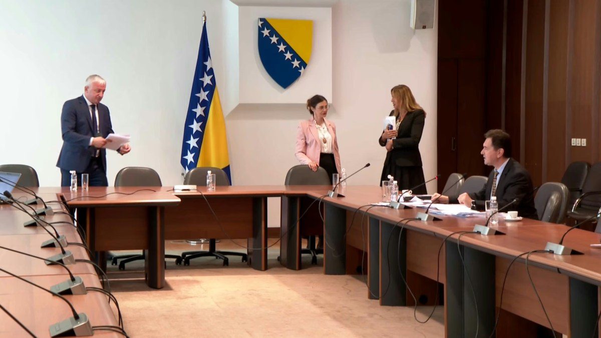 Spor u Parlamentu BiH nakon izostanka rektorice Kallosa s javnog saslušanja