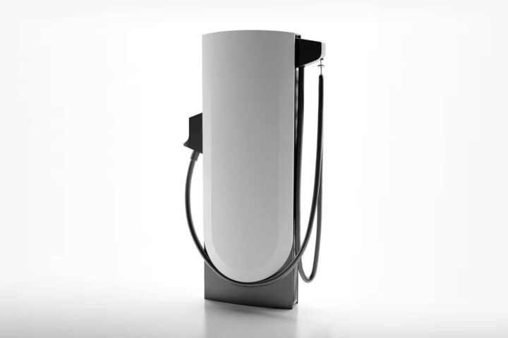 Tesla predstavlja Basecharger: novi DC punjač za električne kamione do 125 kW