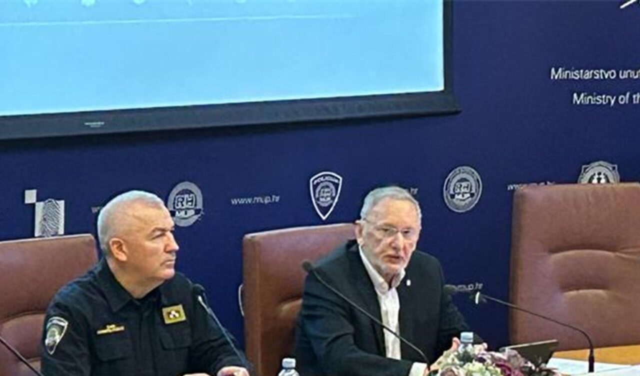 Davor Bozinovic i predstavnici policije na sastanku u MUP-u