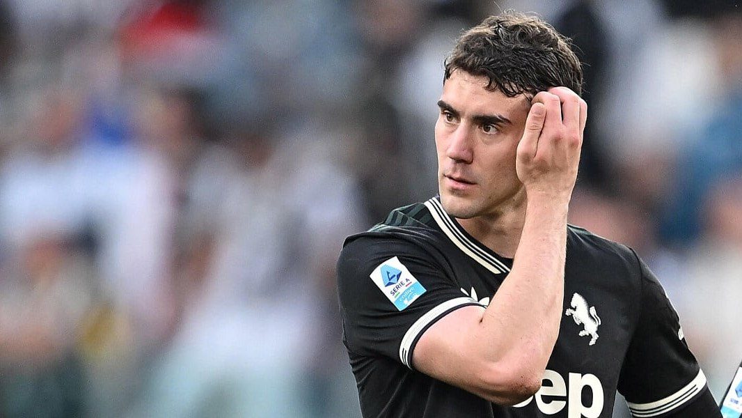 Vlahovićev otac razgovarao s Bayernom o mogućem ljetnom transferu
