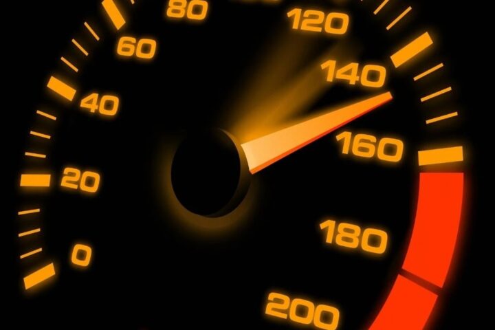 Vozač iz BiH u Švicarskoj kažnjen zbog prebrze vožnje: uvjetna kazna od 18.000 franaka