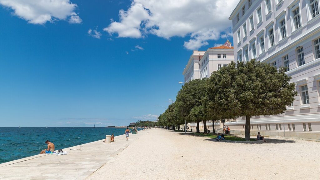 Zadarska županija ukida ograđene plaže pod novim pravilima