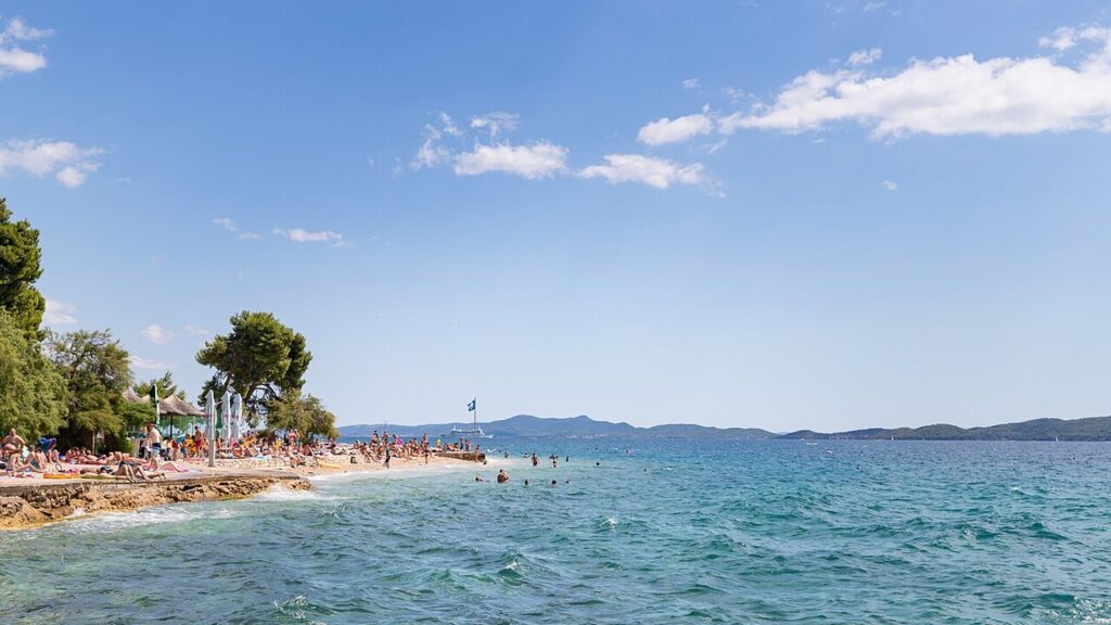 Zadarska županija uvodi nova pravila za plaže: koncesije kraće, bez ograda i naplate ulaska