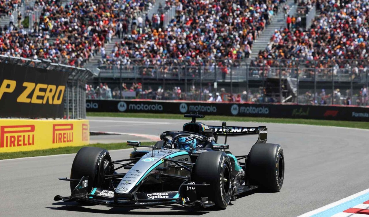 Mercedesovi F1 bolidi na stazi u Montrealu.