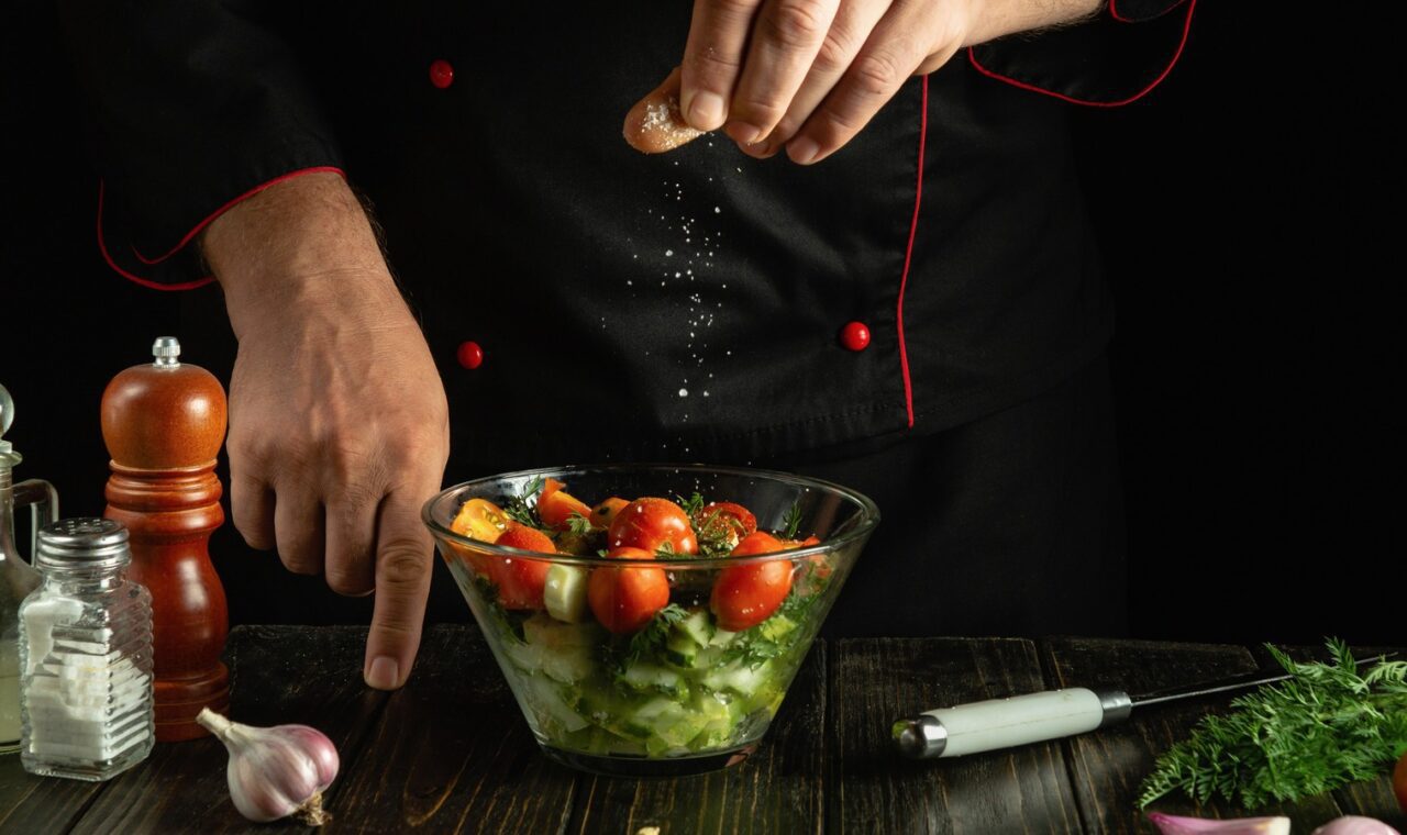 Stir fry s povrćem i rezancima za brzinski obrok pun okusa