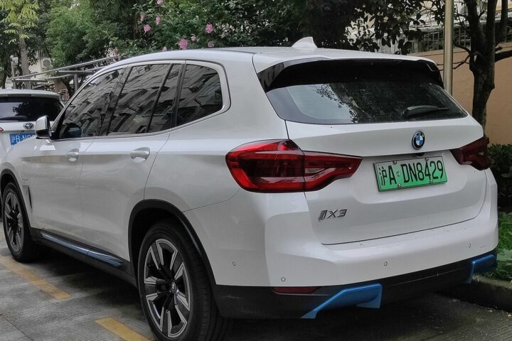 BMW iX3 snažno krenuo: više od 10.000 prodanih primjeraka i vodeća pozicija u svojoj klasi