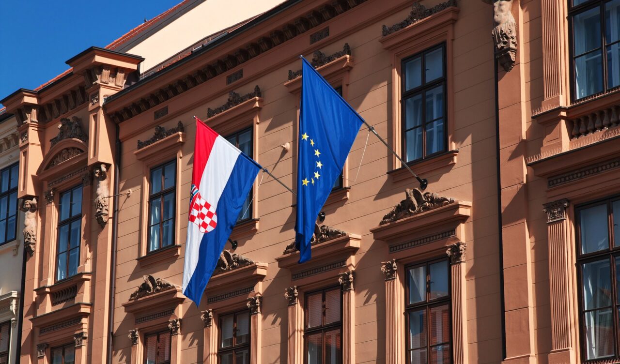 Parlamentarna zgrada kao ilustracija izmjena zakona o sudovima