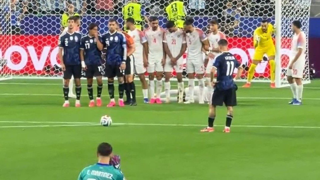 Argentina protiv Jordana izvela neobičnu blokadu kod slobodnog udarca, Lo Celso pogodio za vodstvo