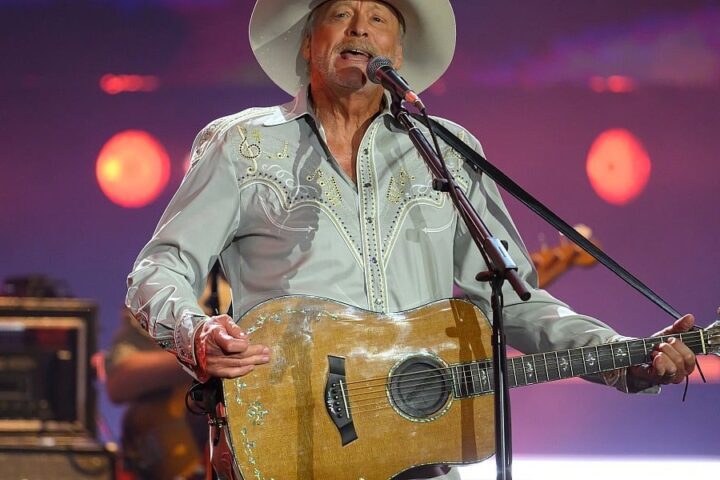 Emotivna večer u Nashvilleu: Alan Jackson održao oproštajni koncert pred hiljadama fanova