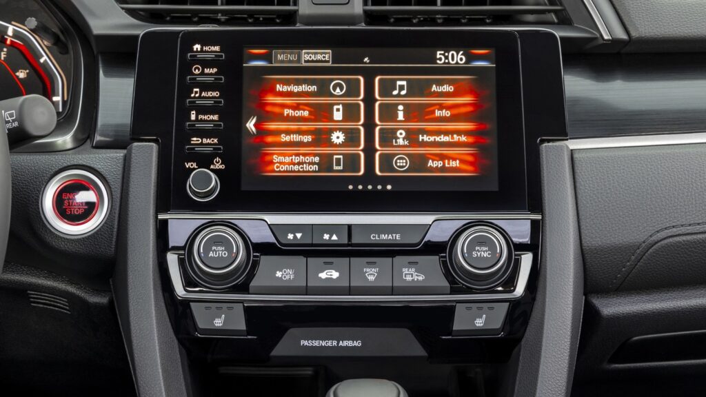 Honda Civic infotainment sustav navodno se može kompromitirati putem USB-a zbog javno poznatih Android testnih ključeva