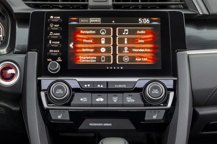 Honda Civic infotainment sustav navodno se može kompromitirati putem USB-a zbog javno poznatih Android testnih ključeva
