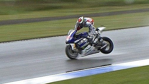 Lorenzo se vratio na stazu dan nakon operacije i u Assenu završio peti