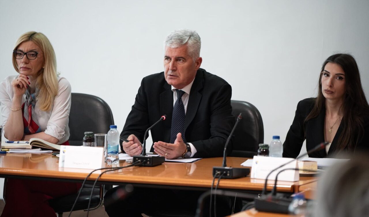 Matović: Bez budžeta nema primjene zakona, sindikati spremni na proteste pred Predsjedništvom BiH