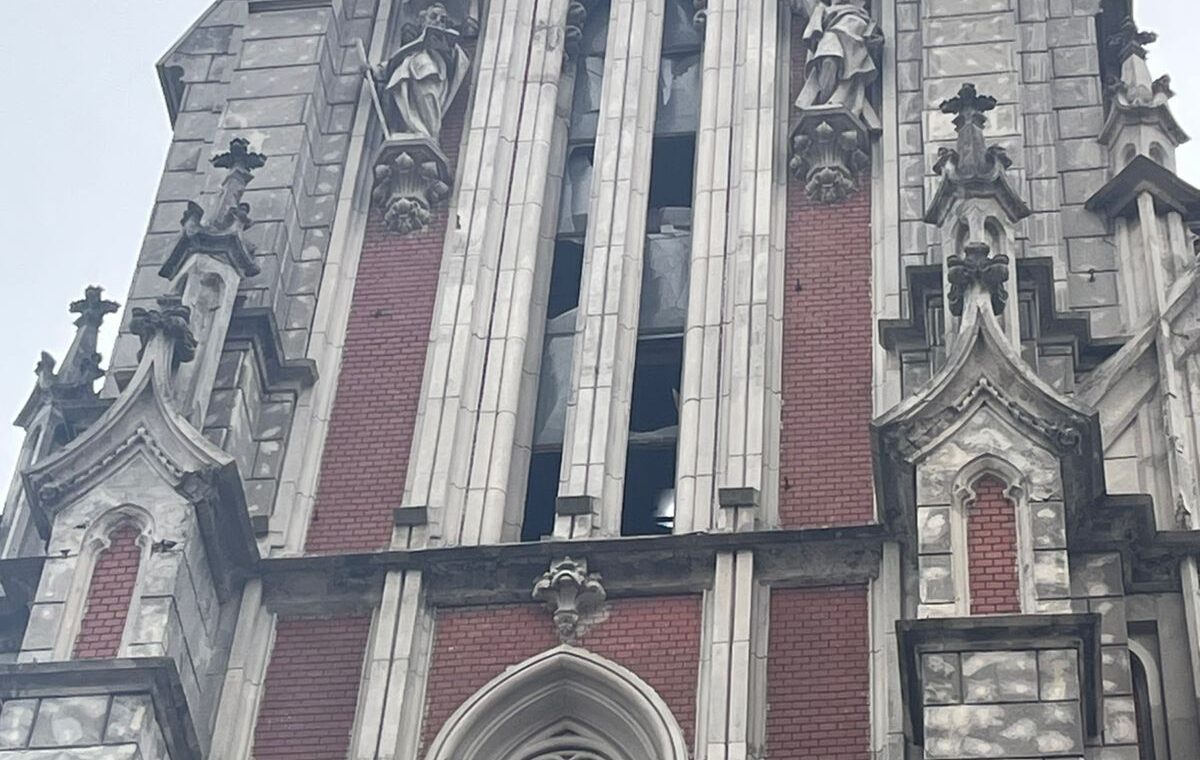 Kyiv cathedral after Russian attack