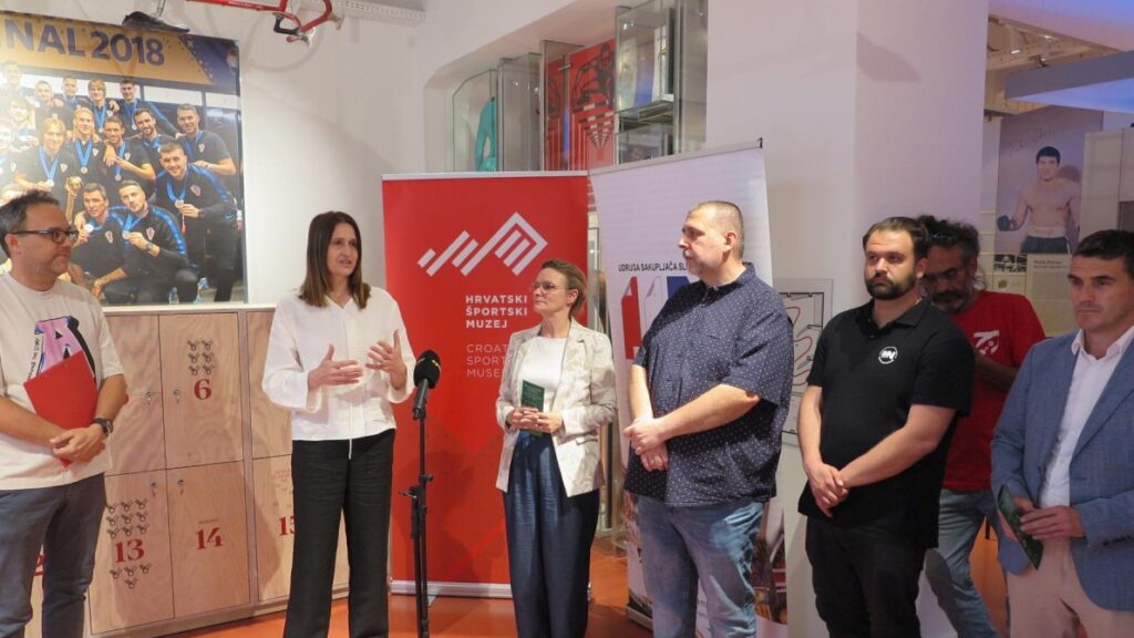 U Hrvatskom sportskom muzeju otvorena izložba Paninijevih albuma i hrvatskih nogometnih velikana