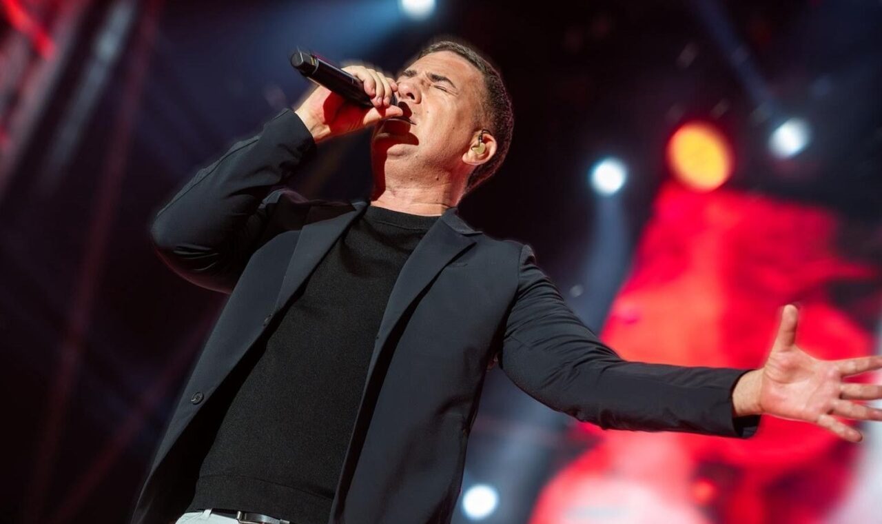 Željko Joksimović pred večerašnji koncert u Zetri objavio novu verziju pjesme i spomenuo Zmajeve